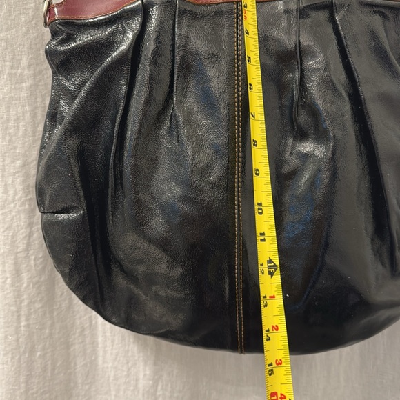 VINTAGE REGINA Women's Patent Leather Balloon HOBO Handbag Black Brown‎ Tote - Picture 11 of 14